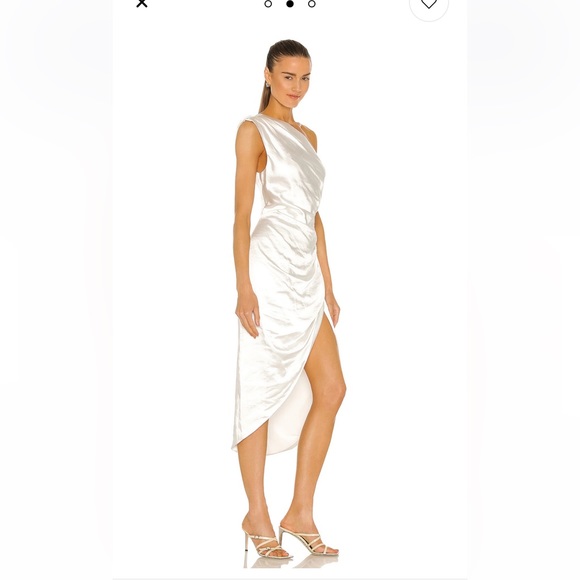 Revolve elliatt cassini dress in ivory 🤍 - Picture 3 of 4